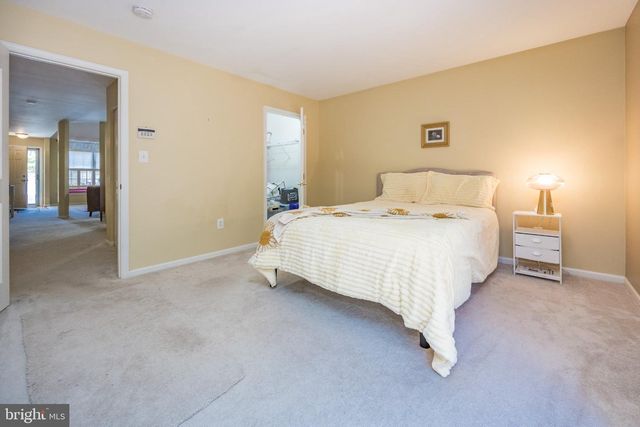 240 W RED LION DR W, Bear, DE 19701