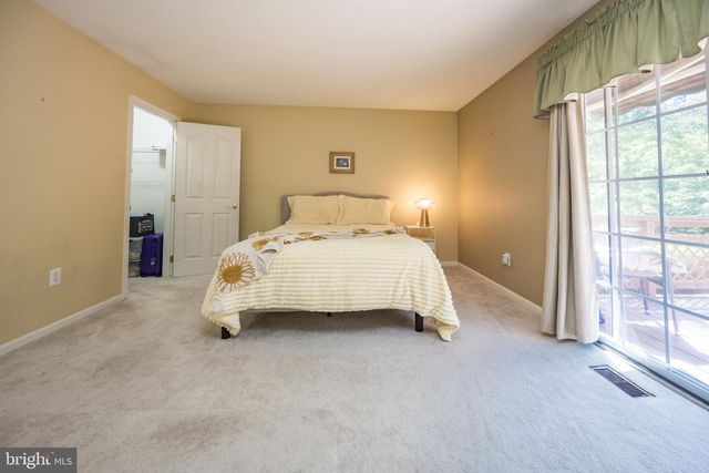 240 W RED LION DR W, Bear, DE 19701