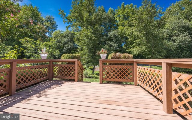 240 W RED LION DR W, Bear, DE 19701