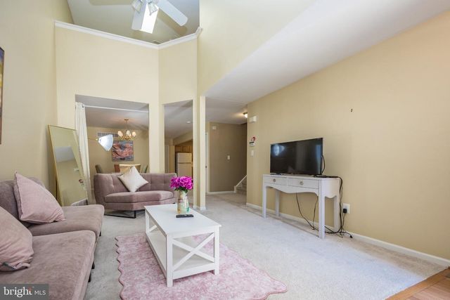 240 W RED LION DR W, Bear, DE 19701