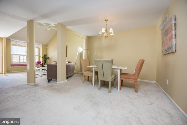 240 W RED LION DR W, Bear, DE 19701