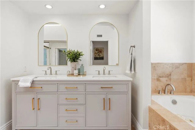 24468 Stonechat Court, Valencia, CA 91355