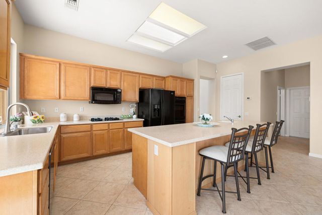 37682 Mojave Sage Street, Palm Desert, CA 92211