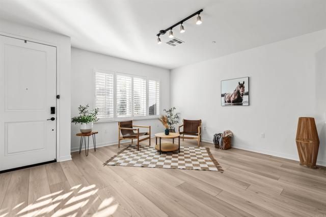 323 SEEDLING WAY, Fallbrook, CA 92028