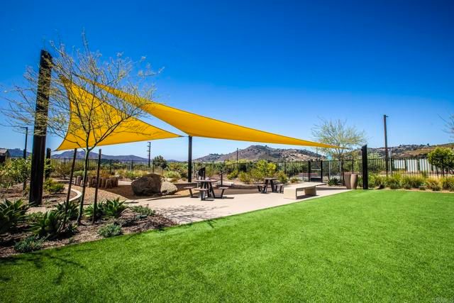 323 SEEDLING WAY, Fallbrook, CA 92028