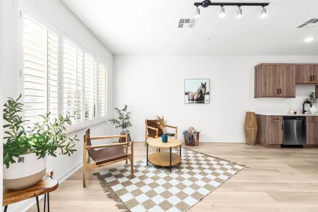 323 SEEDLING WAY, Fallbrook, CA 92028