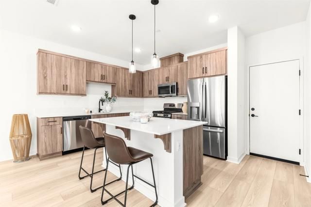 323 SEEDLING WAY, Fallbrook, CA 92028