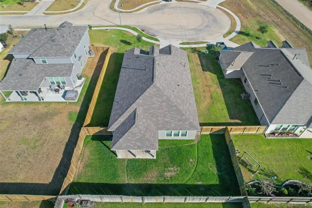 503 Turtle Dove Drive, Sealy, TX 77474