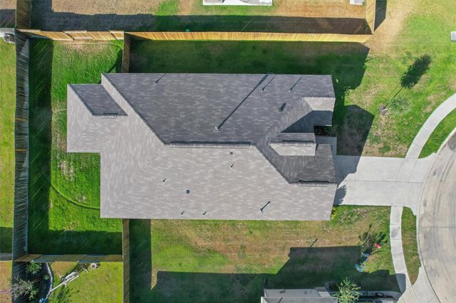 503 Turtle Dove Drive, Sealy, TX 77474