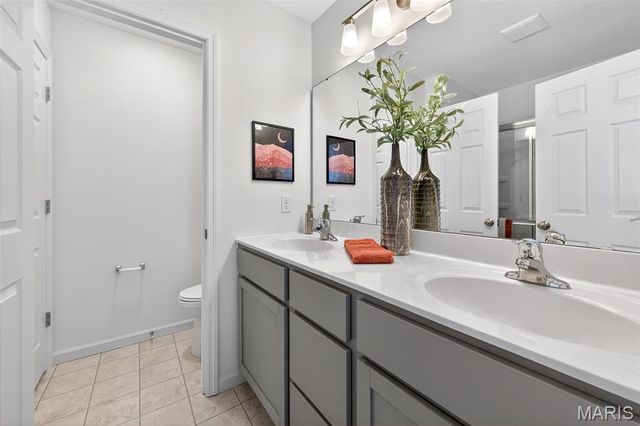 202 Marais Temps Clair Way, St Charles, MO 63301