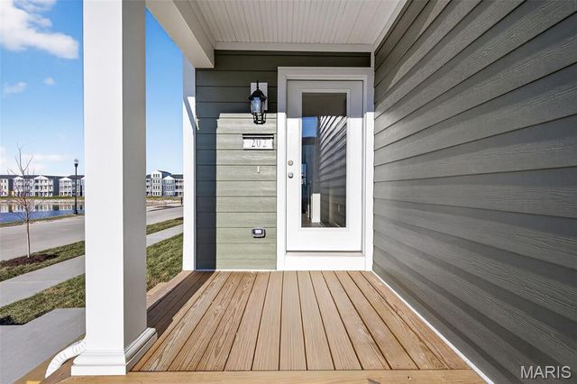 202 Marais Temps Clair Way, St Charles, MO 63301