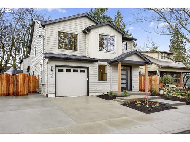 7602 Se CARLTON St A, Portland, OR 97206