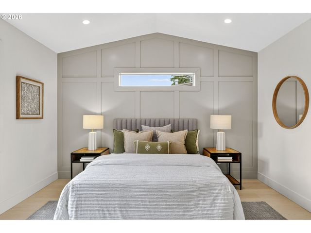 7602 Se CARLTON St A, Portland, OR 97206