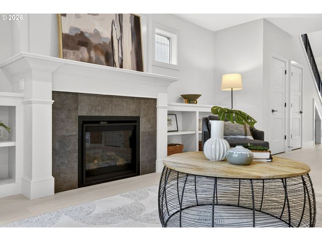 7602 Se CARLTON St A, Portland, OR 97206