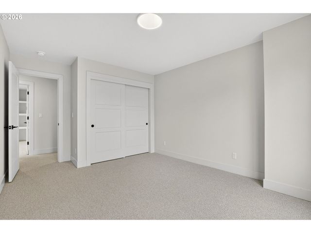 7602 Se CARLTON St A, Portland, OR 97206