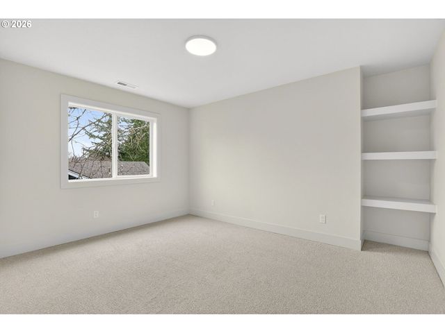 7602 Se CARLTON St A, Portland, OR 97206