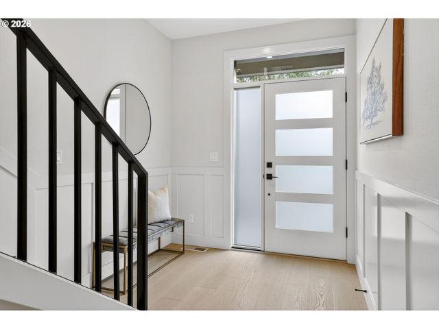 7602 Se CARLTON St A, Portland, OR 97206