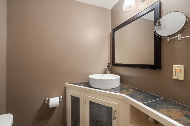 304 Erin Rd 304, Stoughton, MA 02072