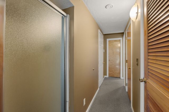 304 Erin Rd 304, Stoughton, MA 02072