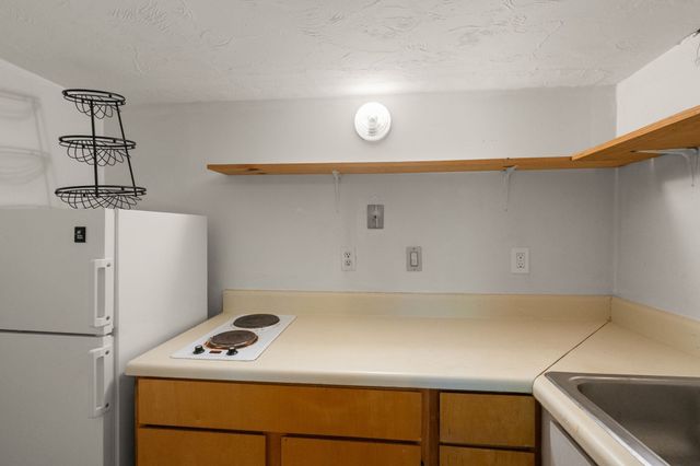 304 Erin Rd 304, Stoughton, MA 02072