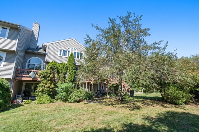 304 Erin Rd 304, Stoughton, MA 02072