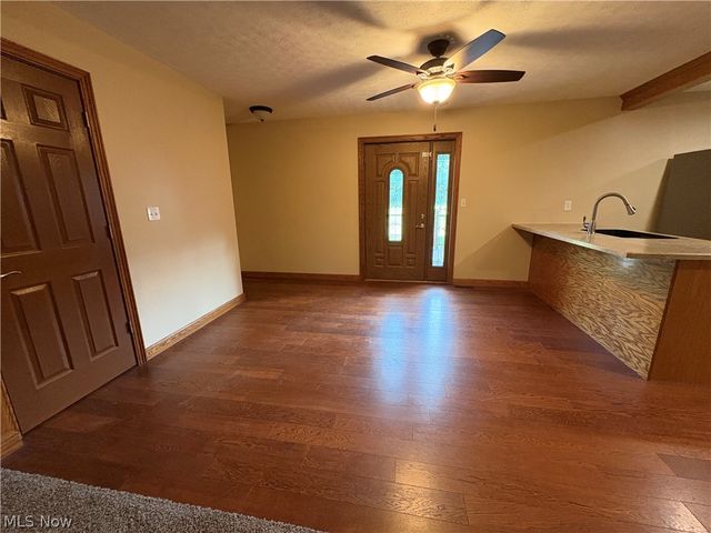 4237 Fairfield School Road, Leetonia, OH 44431