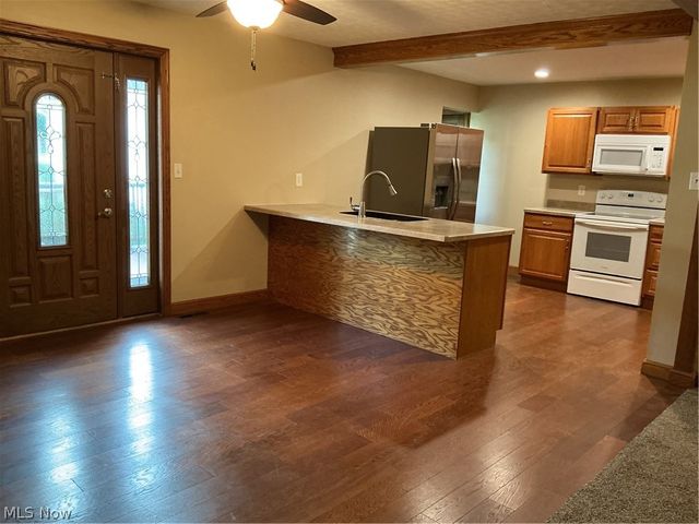 4237 Fairfield School Road, Leetonia, OH 44431