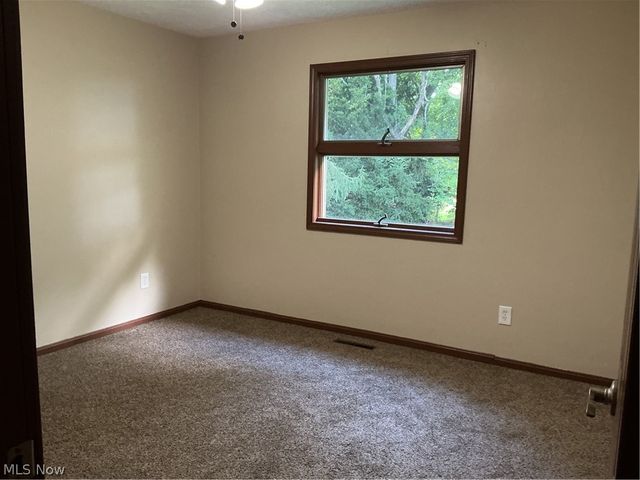 4237 Fairfield School Road, Leetonia, OH 44431