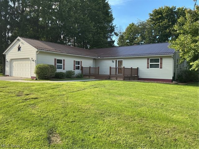 4237 Fairfield School Road, Leetonia, OH 44431