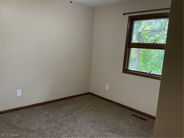 4237 Fairfield School Road, Leetonia, OH 44431