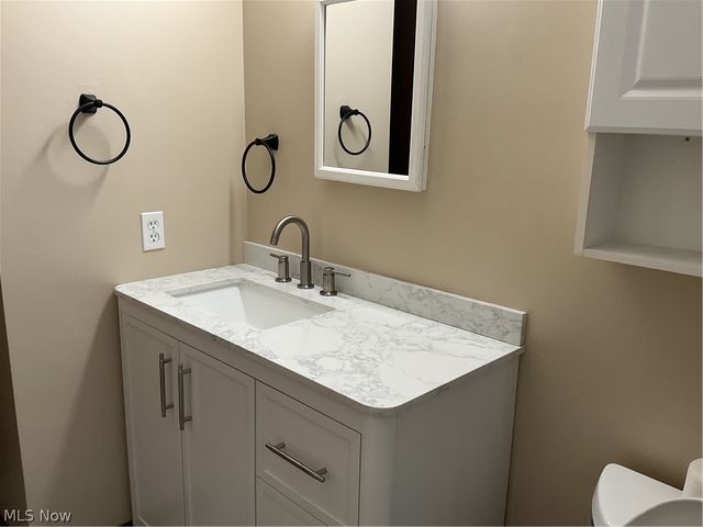 4237 Fairfield School Road, Leetonia, OH 44431