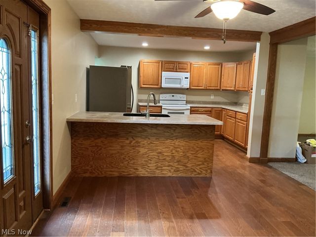 4237 Fairfield School Road, Leetonia, OH 44431