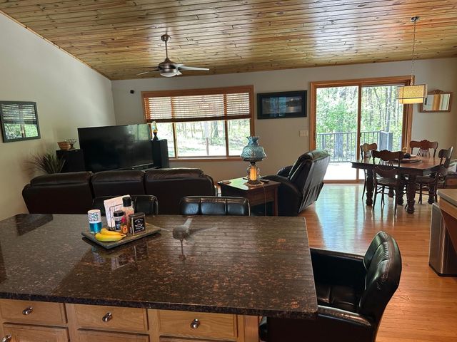 32305 West Street, Breezy Point, MN 56472