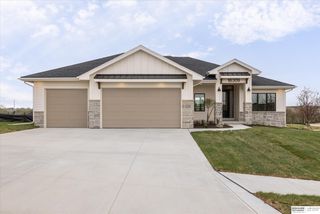 18309 Sycamore Drive, Gretna, NE 68028