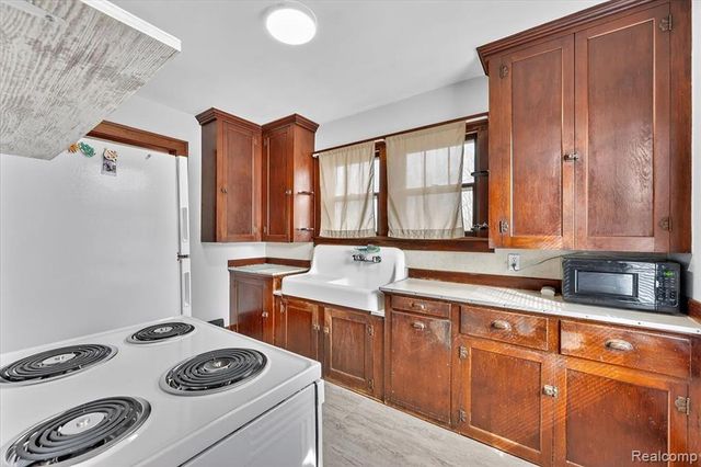 3424 N Irish Road, Davison, MI 48423