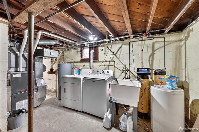 3424 N Irish Road, Davison, MI 48423