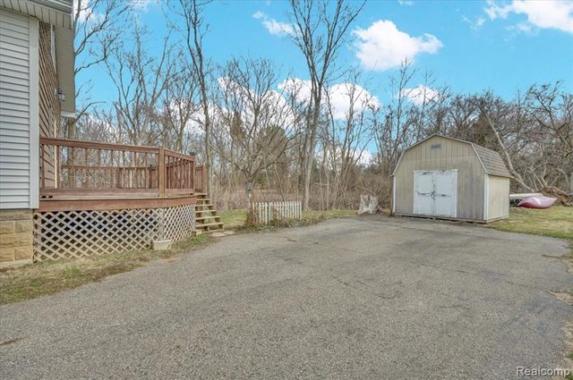 3424 N Irish Road, Davison, MI 48423