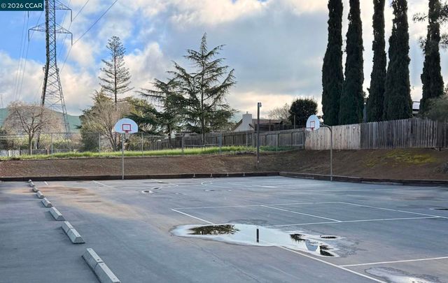 5500 5500 Lewis Way, Concord, CA 94521