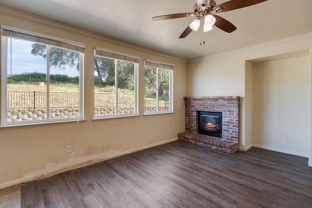 15051 Amberley Ln, Grass Valley, CA 95949