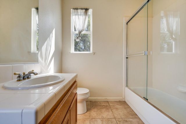 15051 Amberley Ln, Grass Valley, CA 95949