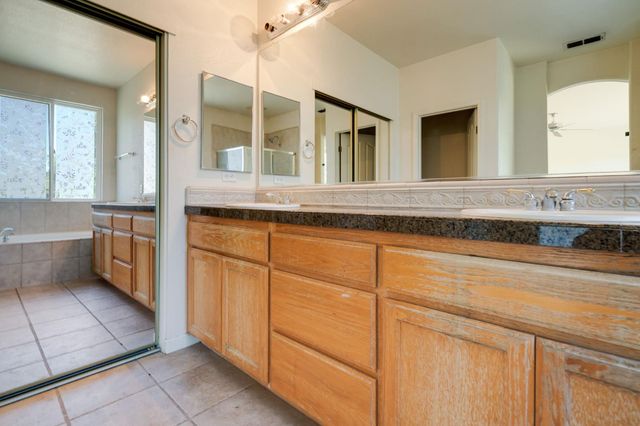 15051 Amberley Ln, Grass Valley, CA 95949