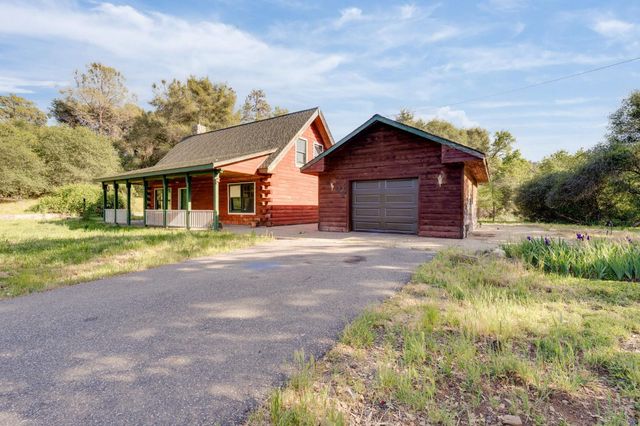 15051 Amberley Ln, Grass Valley, CA 95949