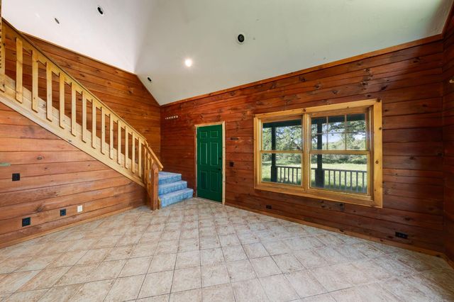 15051 Amberley Ln, Grass Valley, CA 95949