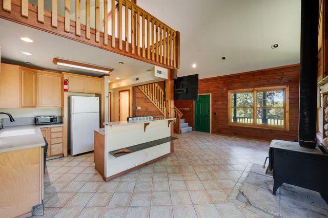 15051 Amberley Ln, Grass Valley, CA 95949