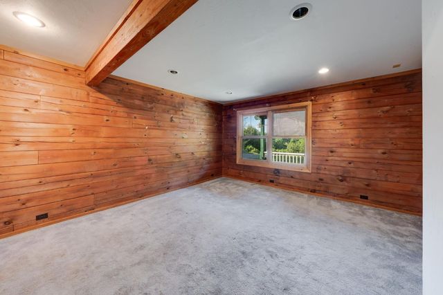 15051 Amberley Ln, Grass Valley, CA 95949