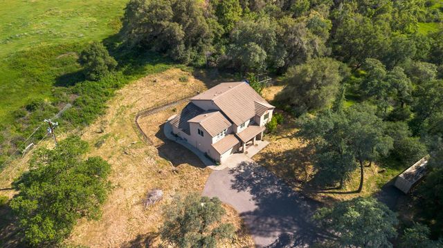 15051 Amberley Ln, Grass Valley, CA 95949