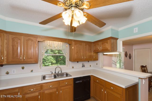1211 Old Hollow Rd, Loudon, TN 37774