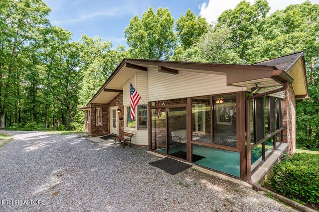 1211 Old Hollow Rd, Loudon, TN 37774