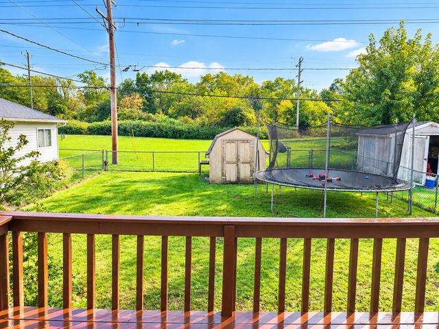 423 W Hawthorne Drive, Round Lake Beach, IL 60073