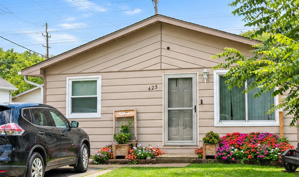 423 W Hawthorne Drive, Round Lake Beach, IL 60073